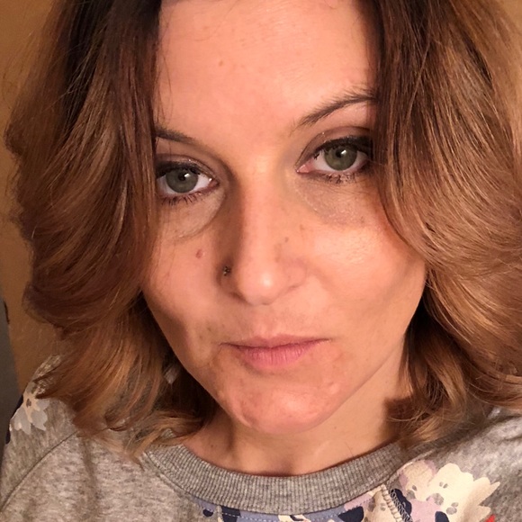 Meet your Posher, Sarah - Picture 1 of 1